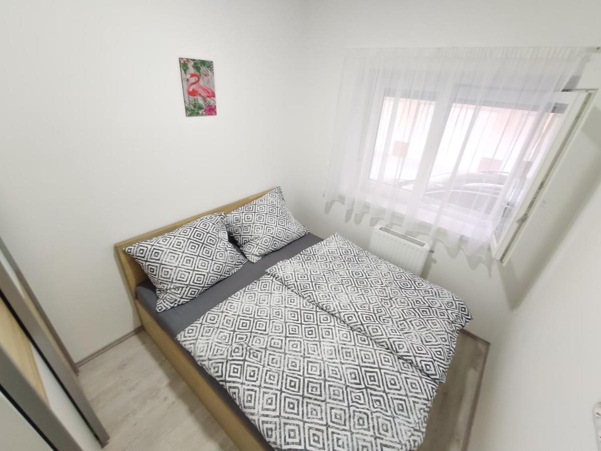 Trika Apartman Sárvár Екстериор снимка