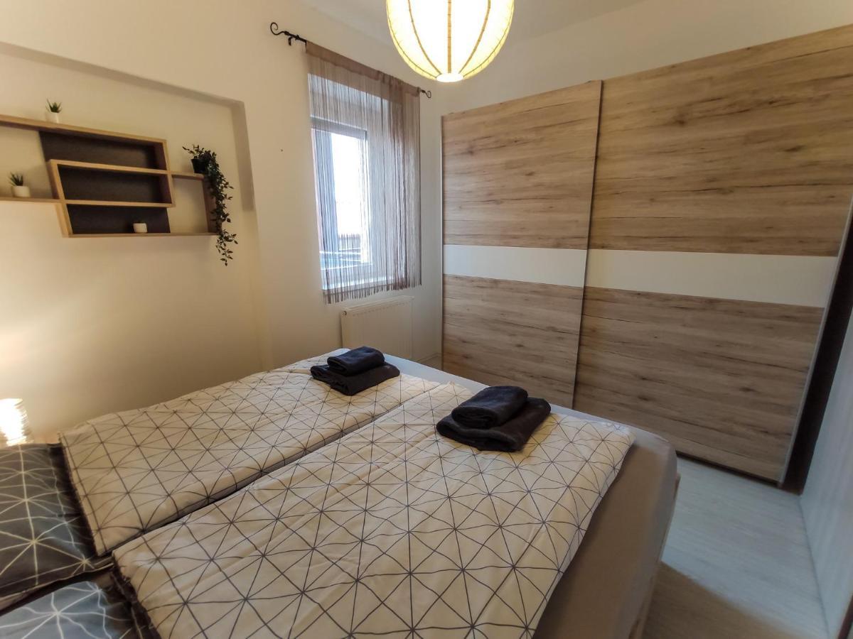 Trika Apartman Sárvár Екстериор снимка