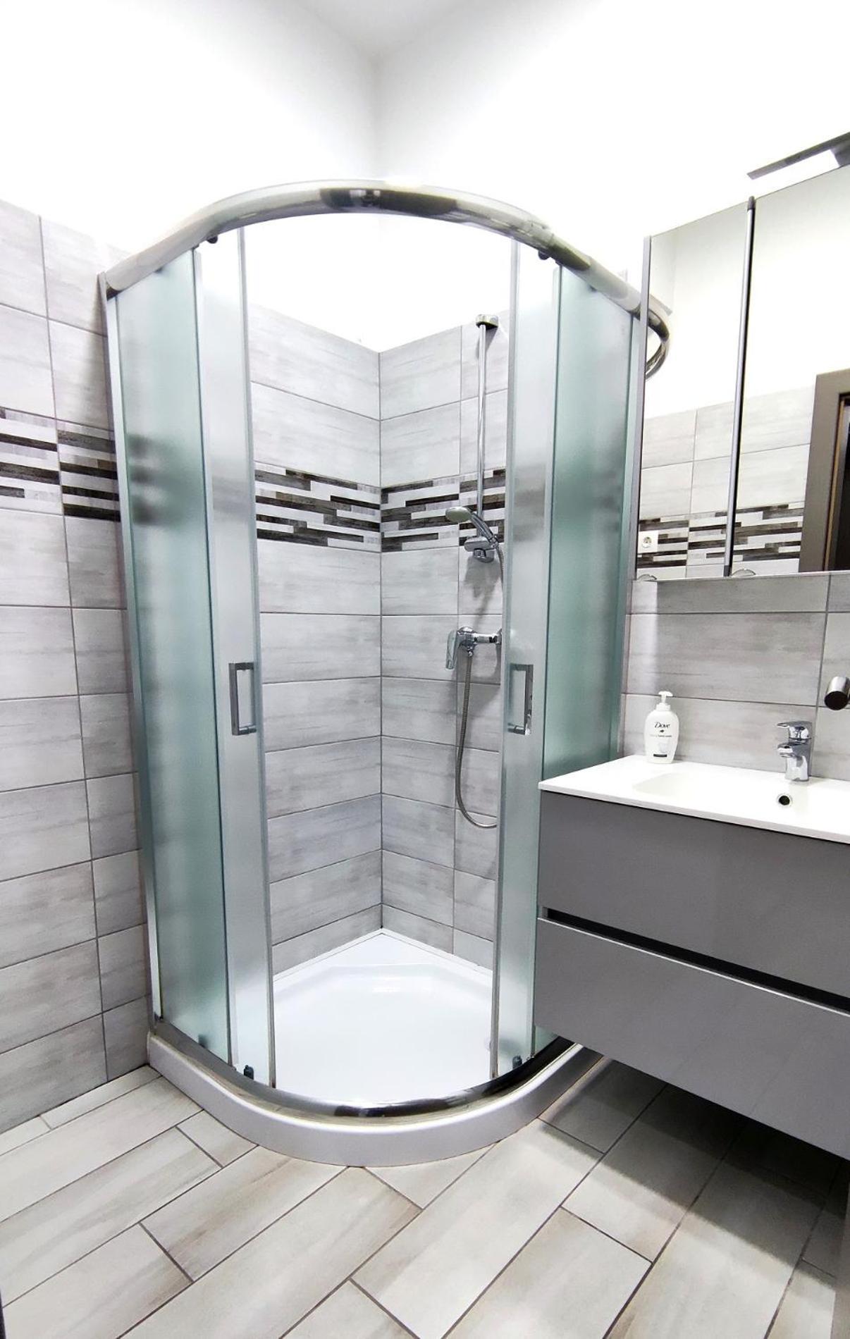 Trika Apartman Sárvár Екстериор снимка